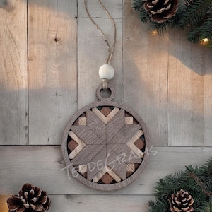 Round Quilt Block Ornament, Christmas Ornament, Christmas Ornament, Best Seller, Wood Ornament, Layered Quilt, Quilter Gift