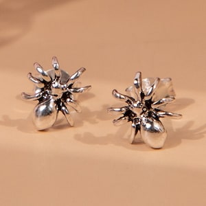Tarantula Spider 925 Sterling Silver Stud Earrings (AE42)