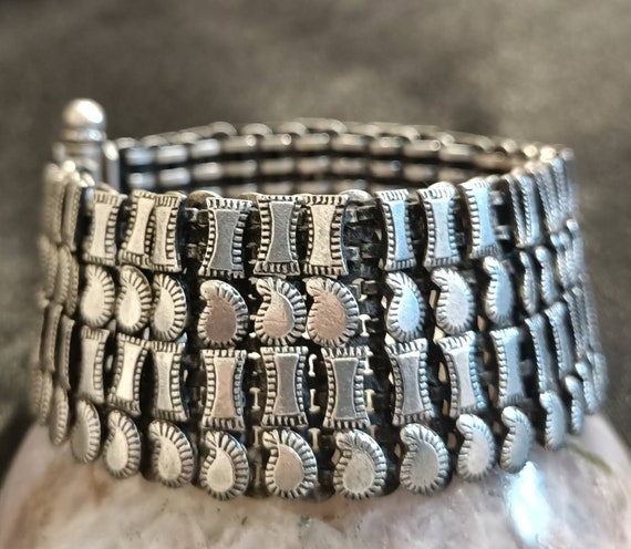 Ethnic Indian Silver Bracelet from India - Hinged – Cosmic Norbu