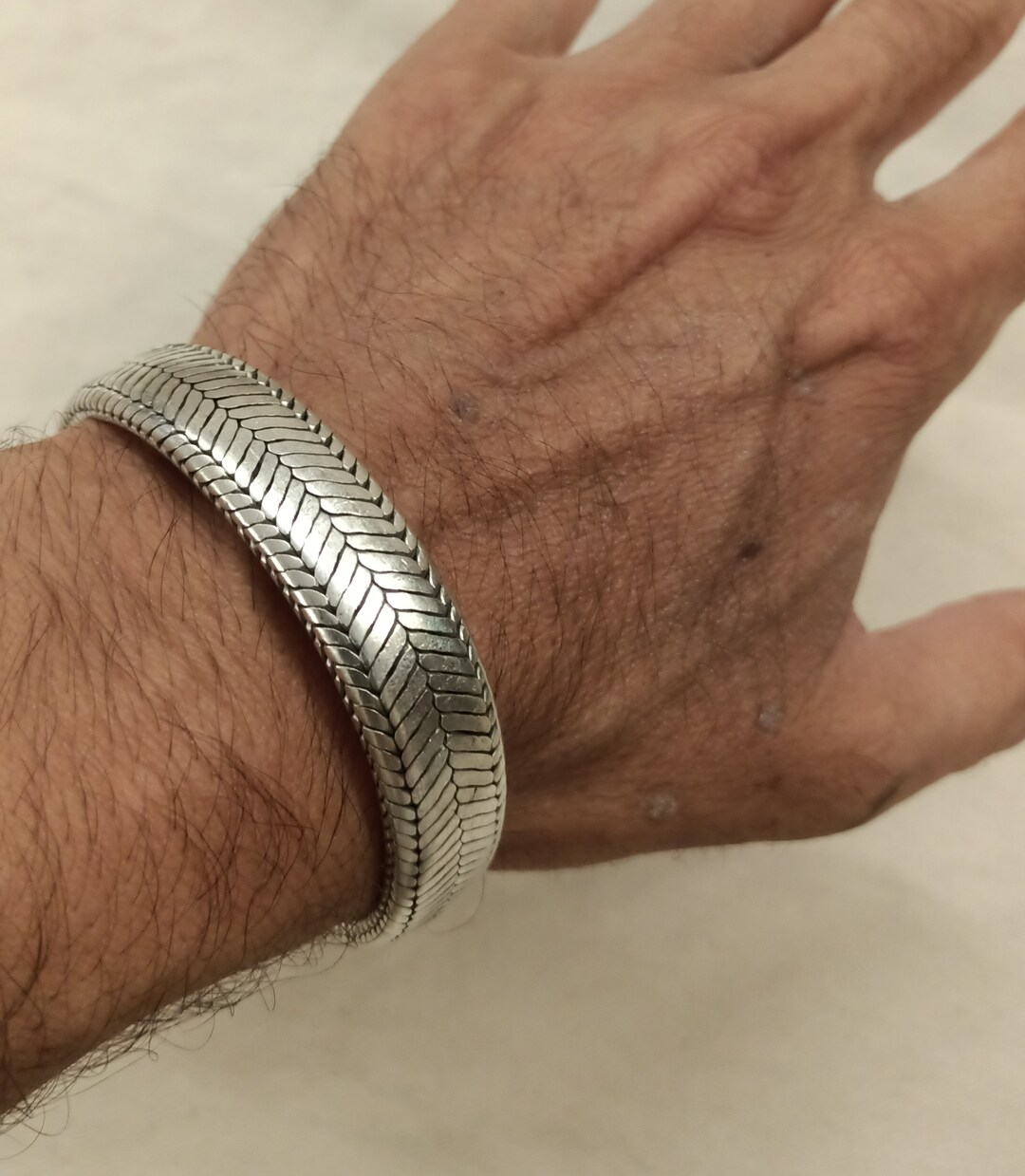 Bracciale a catena a serpente in argento sterling ossidato