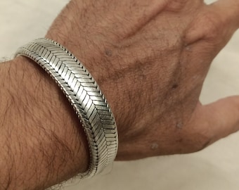 925er Silberarmband „Massives, flaches Schlangenkettenarmband: Ein stilvolles Unisex-Silberaccessoire“ 20 cm, 23 cm