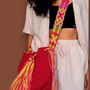 Große Wayuu Cross Body Schulter Rot-Gelb. Handgefertigt, Traditionell, Premium, Frau, Gewebt, Mexikanisch, Modisch, Großer Riemen.