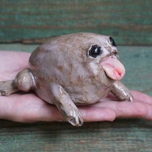 Handgemachte Keramik Frosch Figur: Seltsame Skulptur Kunst, Regen Frosch