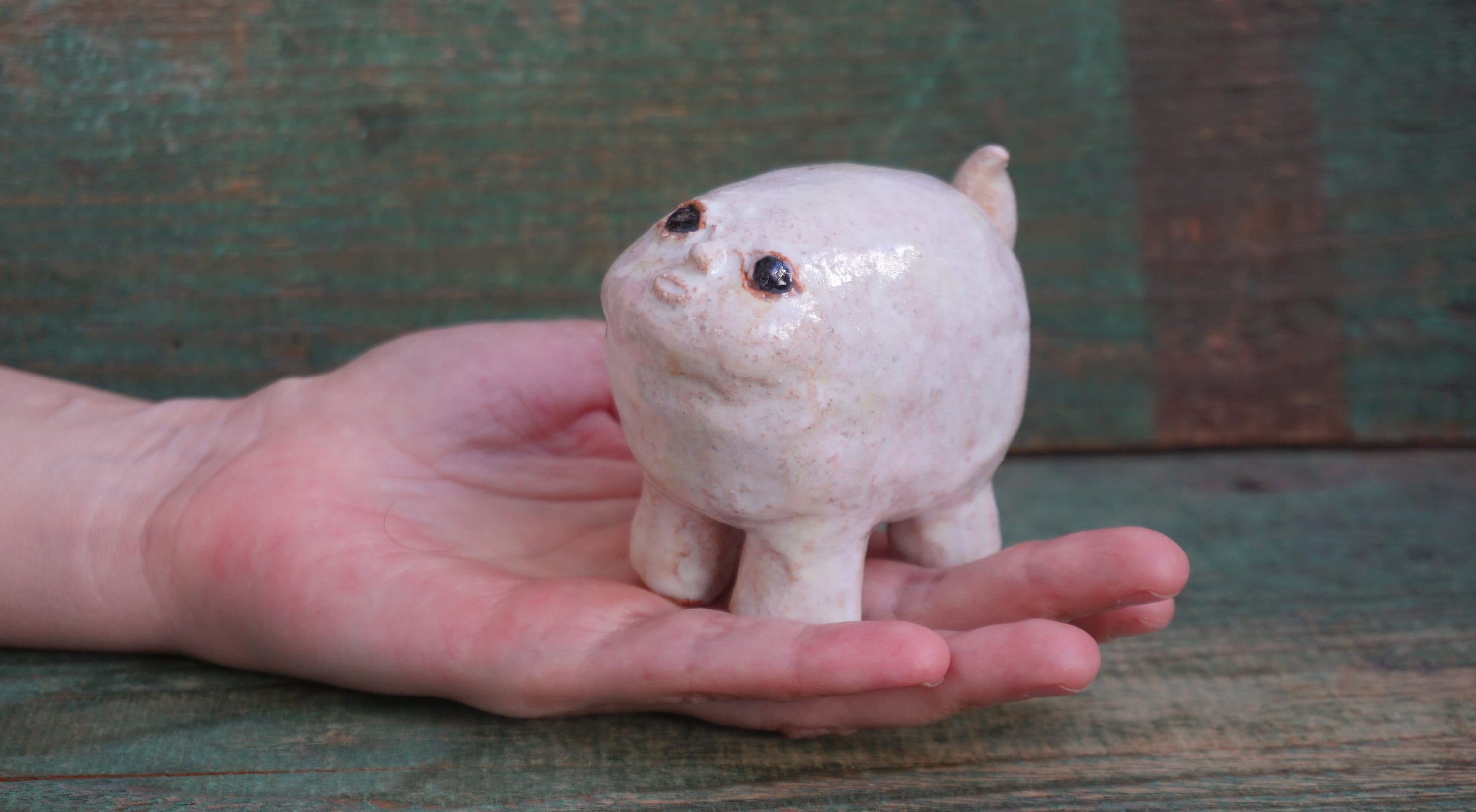 手作りの陶器製犬の置物：奇妙な彫刻アート - Etsy 日本