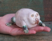 陶器のカエルの置物：陶芸彫刻アート、奇妙な彫刻 - Etsy 日本