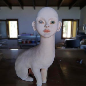 手作り陶器の顔の彫刻：現代の粘土アート作品 - Etsy 日本
