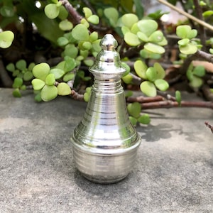 925 Silver Handmade Dry Kajal Box, Surma Kumkum Sindoor Container, Sindur dani dibbi, Elongated shape 6.5 cm length 14.7 gms Temple Pooja D1