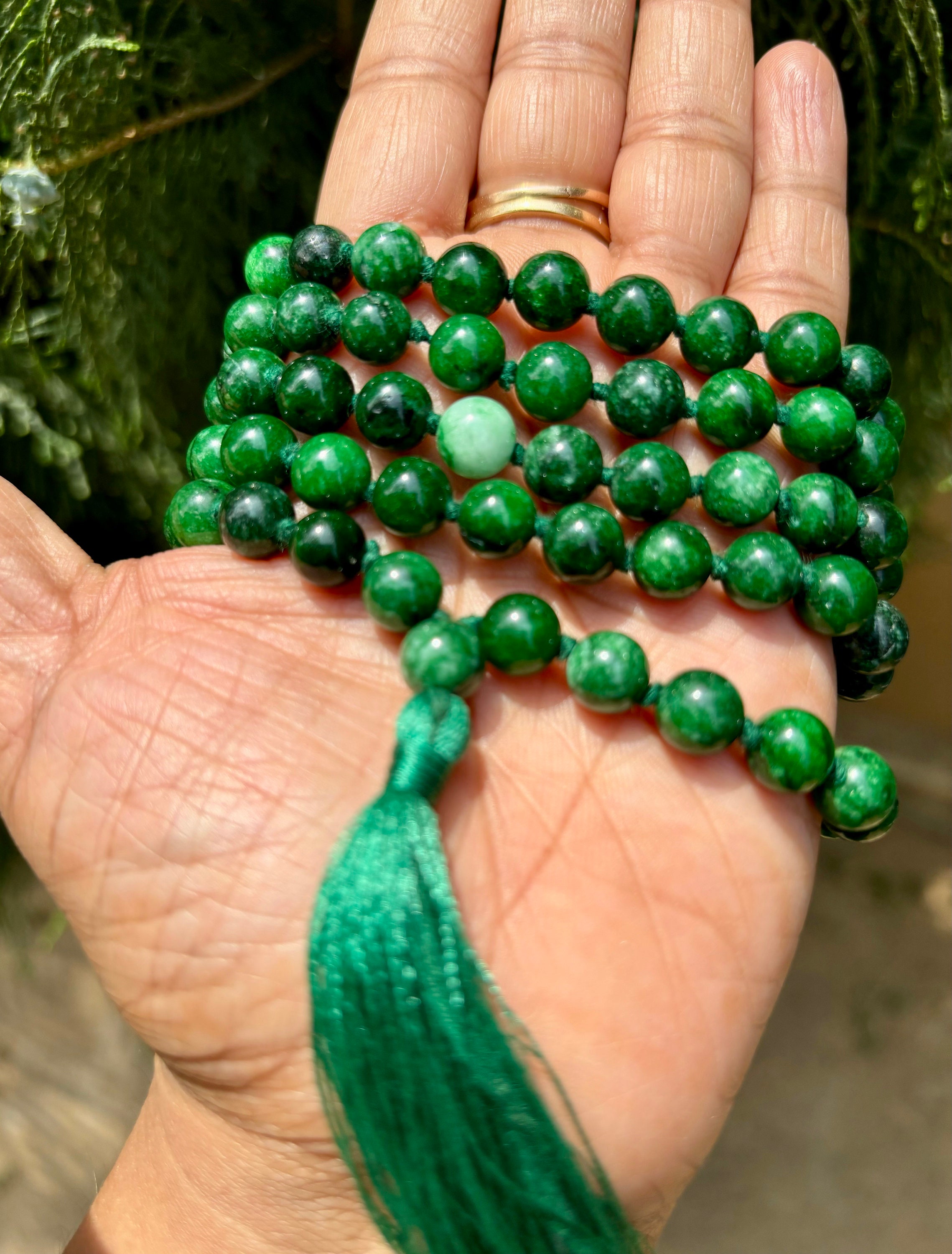 8 Mm Rnd 108+1 Guru Beads NATURAL GREEN JADE, Japa Mala Energized
