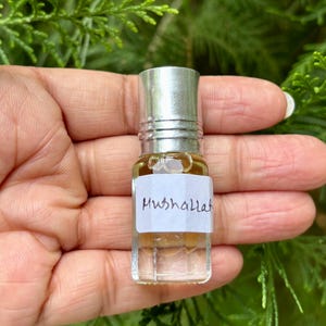 Natural 3 ml Mukhallat Indian Origin ATTAR/ ITTAR Perfume Oil Hindu Ritual Puja Gods and Goddesses, Buddhism and Hinduism, Free Ship