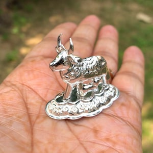 925 Silver Hindu Religious Statue Sacred Kamdhenu Cow Feeding Calf 5.5 gram Lord Krishnas Favourite Temple Pooja Hindu Religion Free Ship