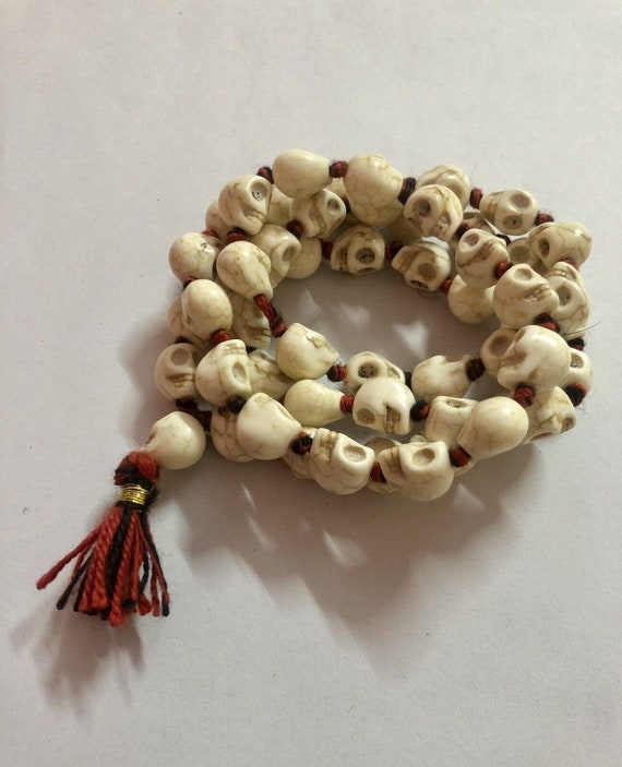 Rosaire Hindou Sculpté - 108 Perles Crâne - Déesse Kali Nar Mund Mala - Fait Main Inde - 2 Pièces