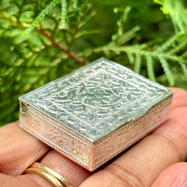 999 Silver Handmade Trinket Kajal Casket Jewelry Hinged Box, Surma Kumkum Sindoor Container, Rectangle Design, 30 X 37 mm, 23 gms