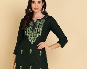 Kurta de rayón bordada: Top étnico tradicional indio