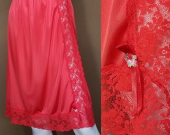 Vintage Half Slip / Red Lace Skirt Slip Lingerie / Sheer Lace Insert Broad Lace Hemline / Silky 70s Nylon Midi Slip / Rockabilly Pinup Slip