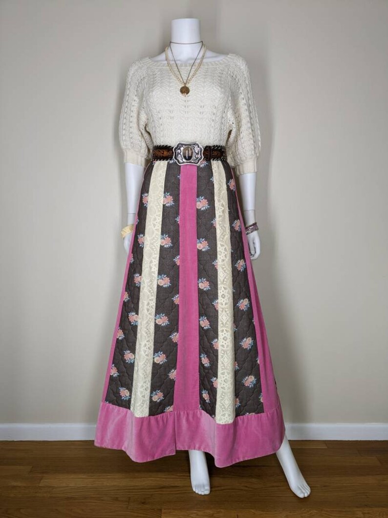 Vintage Patchwork Peasant Skirt, Medium Large / Quilted Velvet and Lace Skirt / 1970s Chessa Davis Collectible Peddler Boho Maxi Skirt image 4