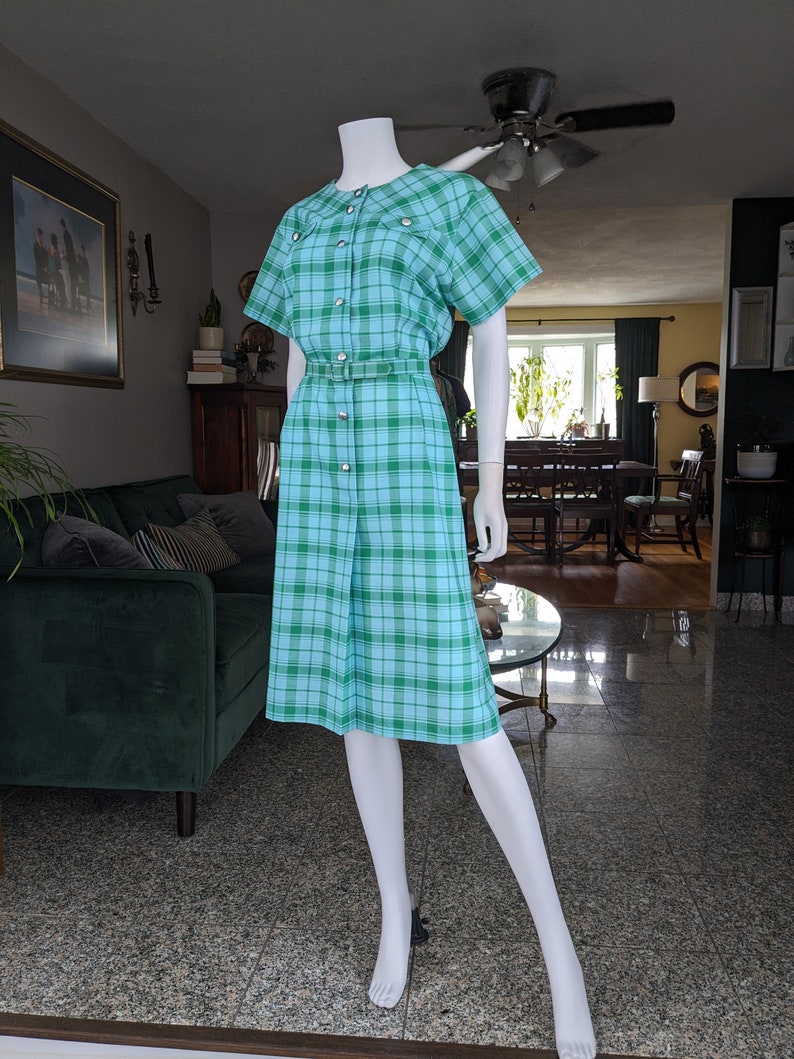 Vintage 1960s Plaid Shift Dress, Extra Large, Volup Green & Aqua Belted Shirt Dress with Pockets imagem 5