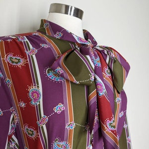 Vintage Pussy Bow Blouse, Large / 1970s Multi Color Button Blouse / Western Paisley Bow Collar Blouse / Long Sleeve Retro Office Blouse image 9