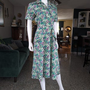 Vintage 50s Shirt Dress, Large, Jewel Tone Geometric Abstract Print Dress with Dagger Collar and Peplum Pockets image 8