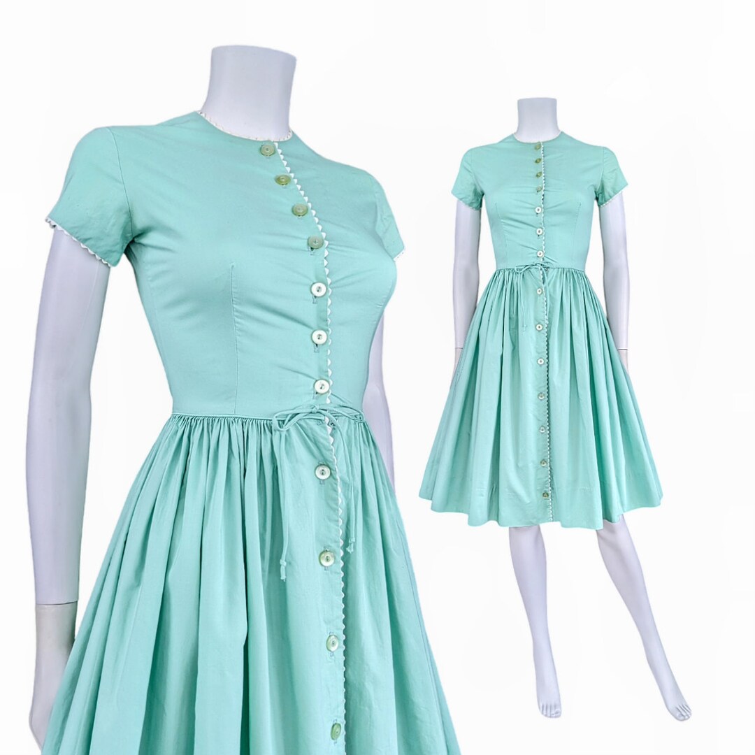 Vintage 1960s Fit and Flare Dress, Pastel Green Cotton Swing Dress With ...