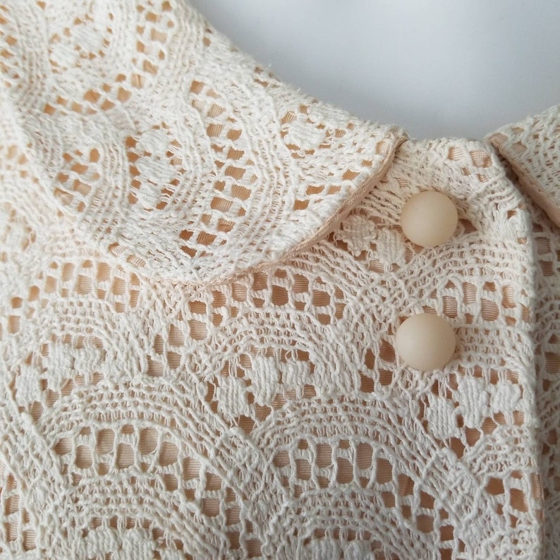 Vintage Knit Crochet Top, Extra Small / 1950s Sheer Ivory Knit Button Blouse with Ruffled Cuffs and Peter Pan Collar image 8