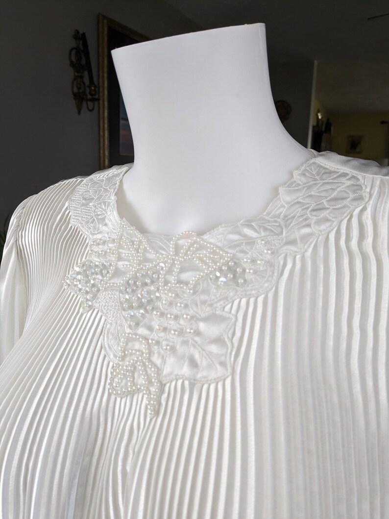 Vintage Fortuny Pleated Blouse, Large / White Satin Back Button Cocktail Blouse / Silky Peplum Blouse with Beads and Sequins image 9