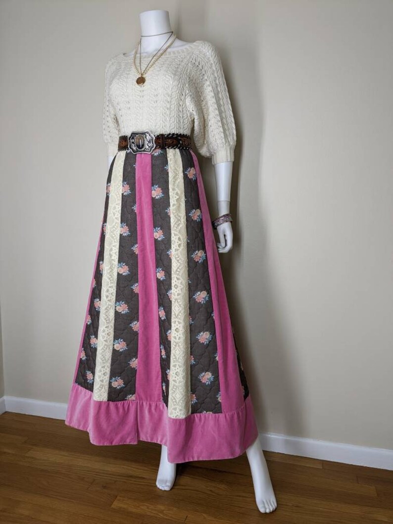Vintage Patchwork Peasant Skirt, Medium Large / Quilted Velvet and Lace Skirt / 1970s Chessa Davis Collectible Peddler Boho Maxi Skirt image 7