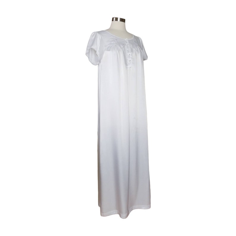 Vintage White Nightgown, Small Petite / Embroidered Satin Nightgown / Lace Trim Flutter Sleeve Nightgown / Vintage Bridal Lingerie Nightgown image 5