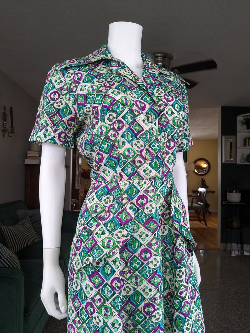 Vintage 50s Shirt Dress, Large, Jewel Tone Geometric Abstract Print Dress with Dagger Collar and Peplum Pockets image 4