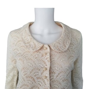 Vintage Knit Crochet Top, Extra Small / 1950s Sheer Ivory Knit Button Blouse with Ruffled Cuffs and Peter Pan Collar image 4