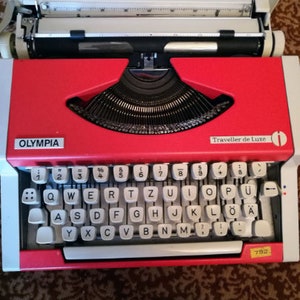 Manuelle tragbare Schreibmaschine Olympia Arbeitshandbuch Mint Retro Vintage Schreibmaschine Original Fall Unterholz Schreibmaschine Farbe Schreiben