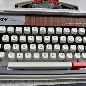 Portable typewriter Brother Co Working manual mint Retro Vintage typewriter Original Case Made in Japan Repeat spacer function 2 colours