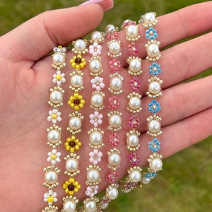 Bracelet fleurs en perles, Bracelet marguerites en perles, Accessoires de perles faites main, Bracelet tournesol, Bijoux des fêtes, Bijoux en or, pour elle