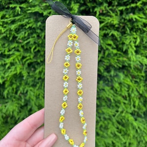 【DAISY SYNDROME】ESSENTIAL HAND PHONE STRAP Daisy Phone Strap, Daisy Phone Charm, Cute Beaded Flower