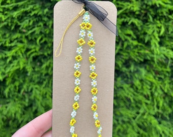 Sunflower and Daisy Phone Strap, Sunflower Daisy Phone Charm, Beaded Flower Phone Accessories, Handmade Floral Phone Charms, Yellow Charm