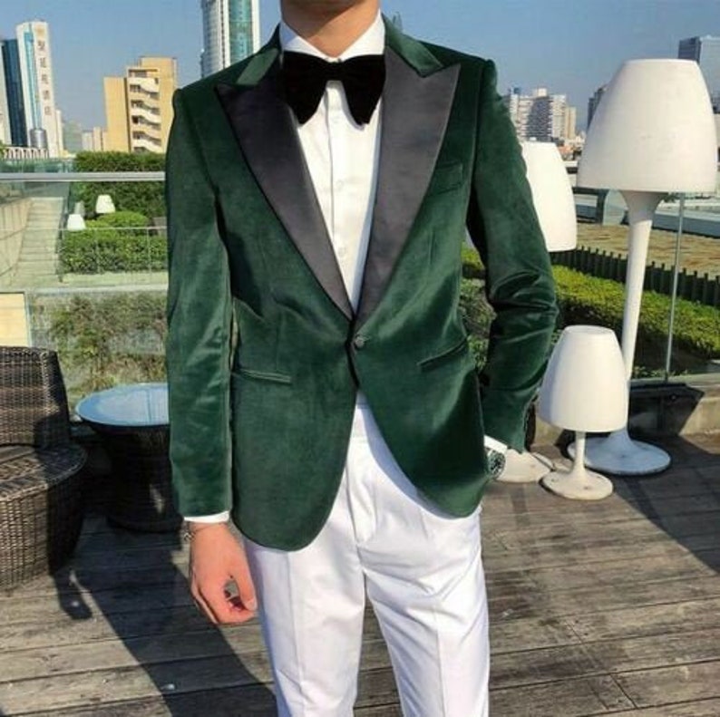 Men/'s Tuxedo Jacket Green Velvet Dinner Coat Slim Fit Prom Jacket Peak Lapel One Button Blazer