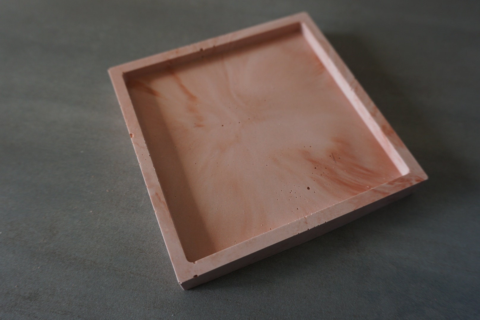 Coupelle ou Vide-Poche Carré en Béton et Ocres - Vide Atelier