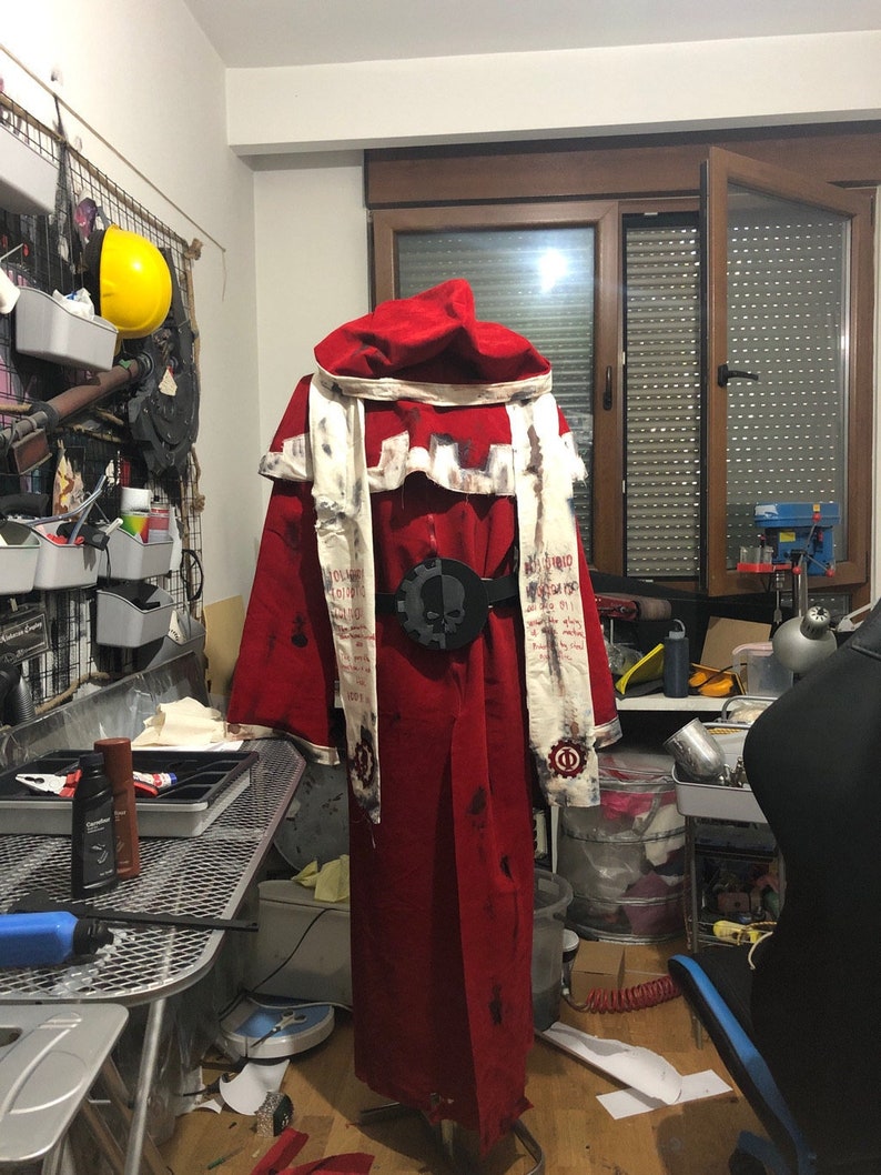 Adeptus Mechanicus Techpriest Robe image 5