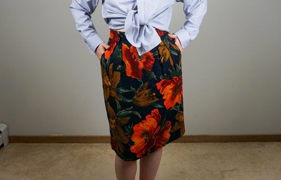 Fitted Floral Skirt with Pockets