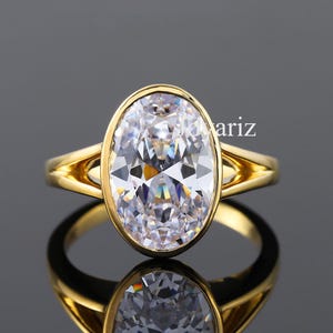 Solitaire Lab Grown Diamond Band, 3 Oval Cut Lab Grown Diamond Engagement Ring, Stackable Split Shank Ring, Bezel Set 14K Yellow Gold Band