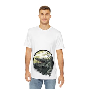 Bold Crocodile Graphic Tee: Men&#39;s Polyester Adventure Shirt