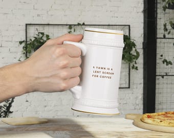 Jarra de cerveza con diseño divertido de café: cerámica con detalles dorados