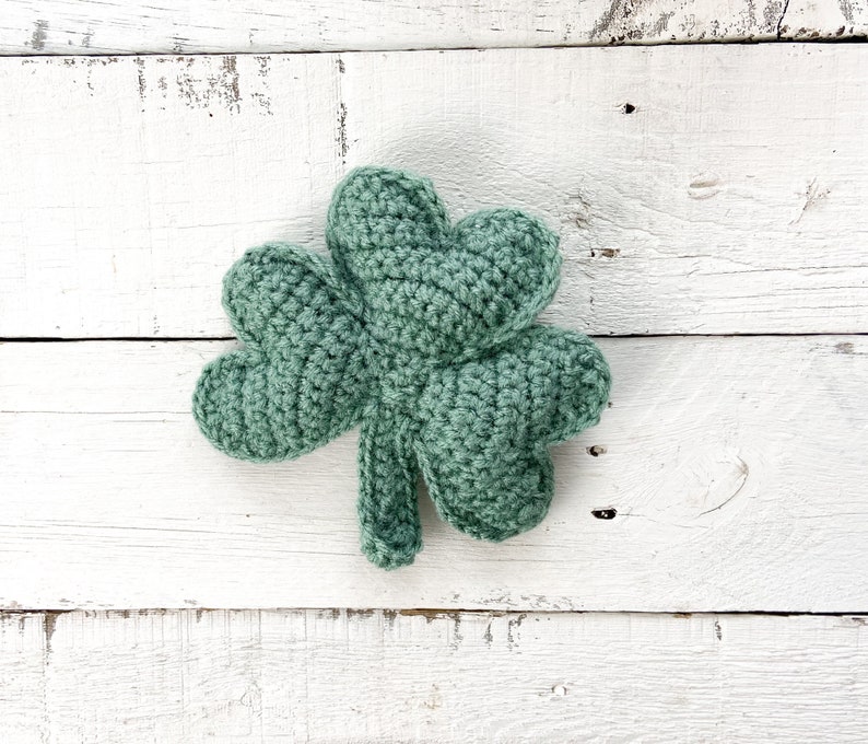 Shamrock Garland Crochet Pattern St. Patrick's Day Crochet Shamrocks image 7