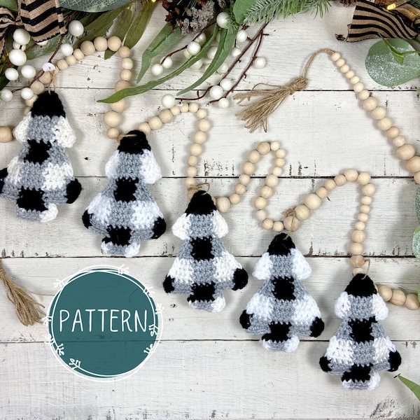 Crochet Christmas Tree Pattern, Crochet Garland, Buffalo Plaid Christmas Decor, Holiday Mantle Decor, Crochet Gift Ideas, Buffalo Check