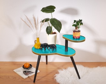Vintage flower stands in various colors – 60s design