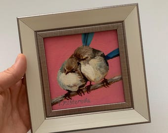 Couple de petits oiseaux. Petite peinture à l&#39;huile encadrée, oeuvre d&#39;art originale de 10 x 10 cm. Meilleur cadeau parfait pour les amateurs d&#39;oiseaux. Décoration murale pour la maison