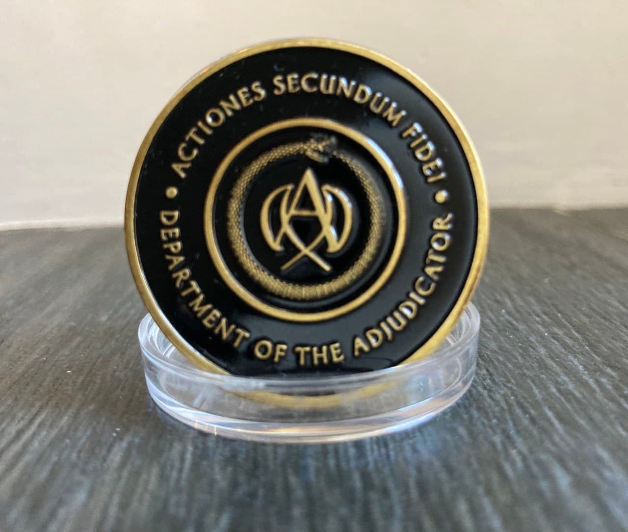 Adjudicator coin John Wick. Continental Hotel coin. Gold Coin Etsy
