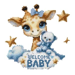 Puede incluir: Diseño de punto de cruz con una jirafa con un lazo azul y un osito de peluche sentado en una nube. Las palabras "WELCOME BABY" están bordadas en azul. Estrellas doradas están dispersas alrededor de la jirafa.