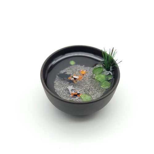 Étang à poissons koï japonais miniature en résine réaliste