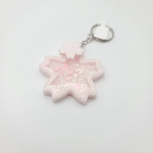 Pink Cherry Blossom Resin Shaker Keychain: Kawaii Charm