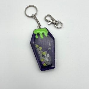 Glitter Coffin Shaker Keychain Charm Spooky, Halloween Keychain, Shaker Keychain goth Kawaii